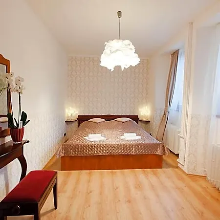 호텔 Hotel City Pisek 피세크