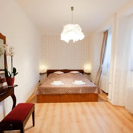 호텔 Hotel City Pisek