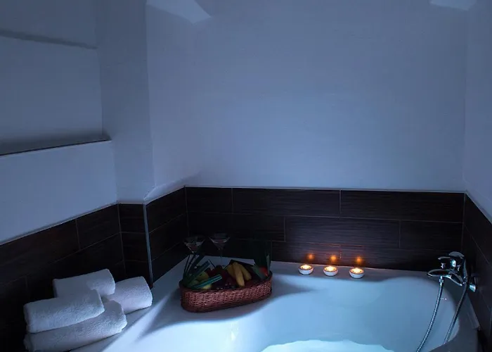 فندق Hotel City Pisek 3*