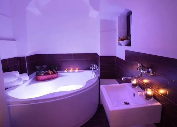 فندق Hotel City Pisek 3*
